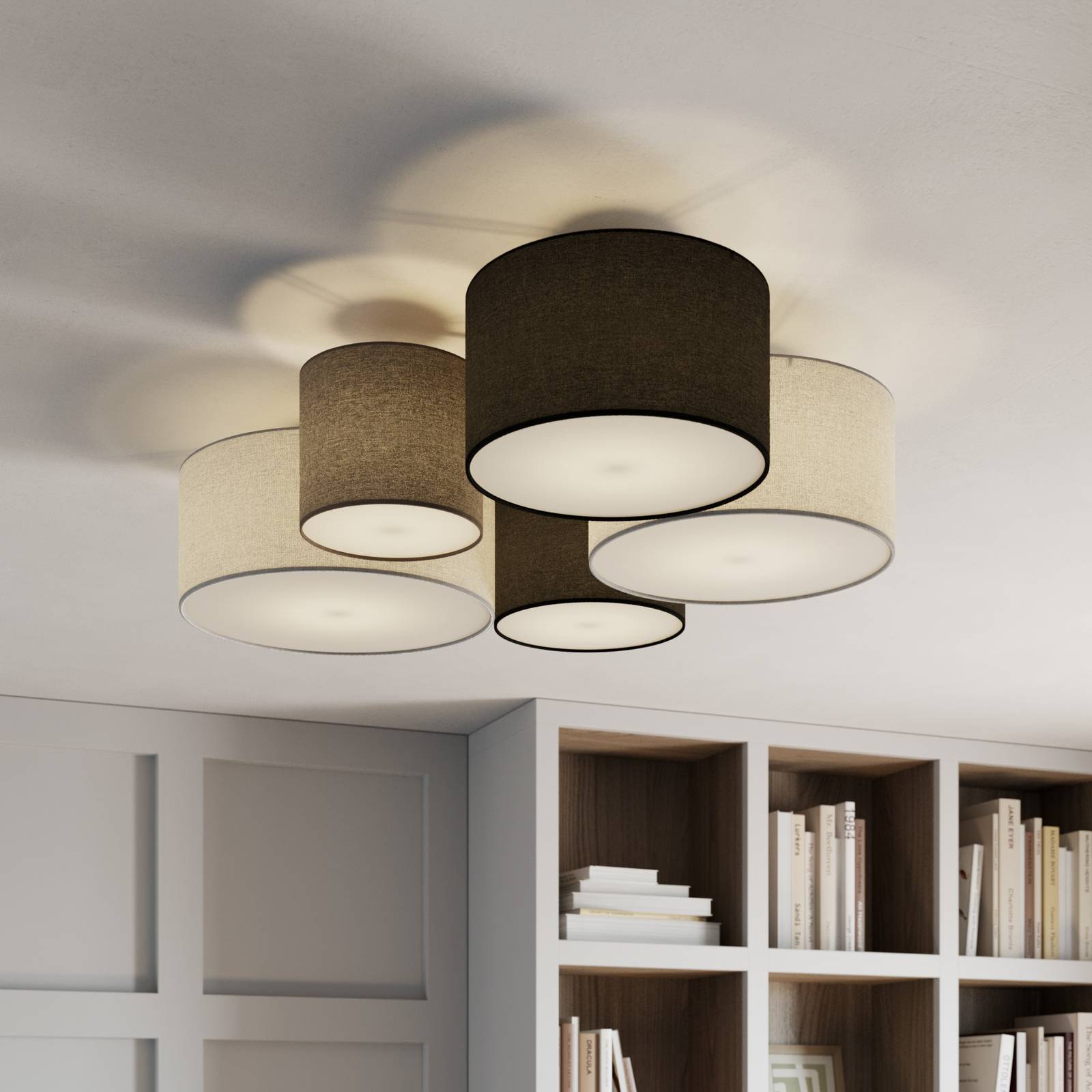 foto del prodotto trio lighting plafoniera hotel con 5 paralumi di tessuto