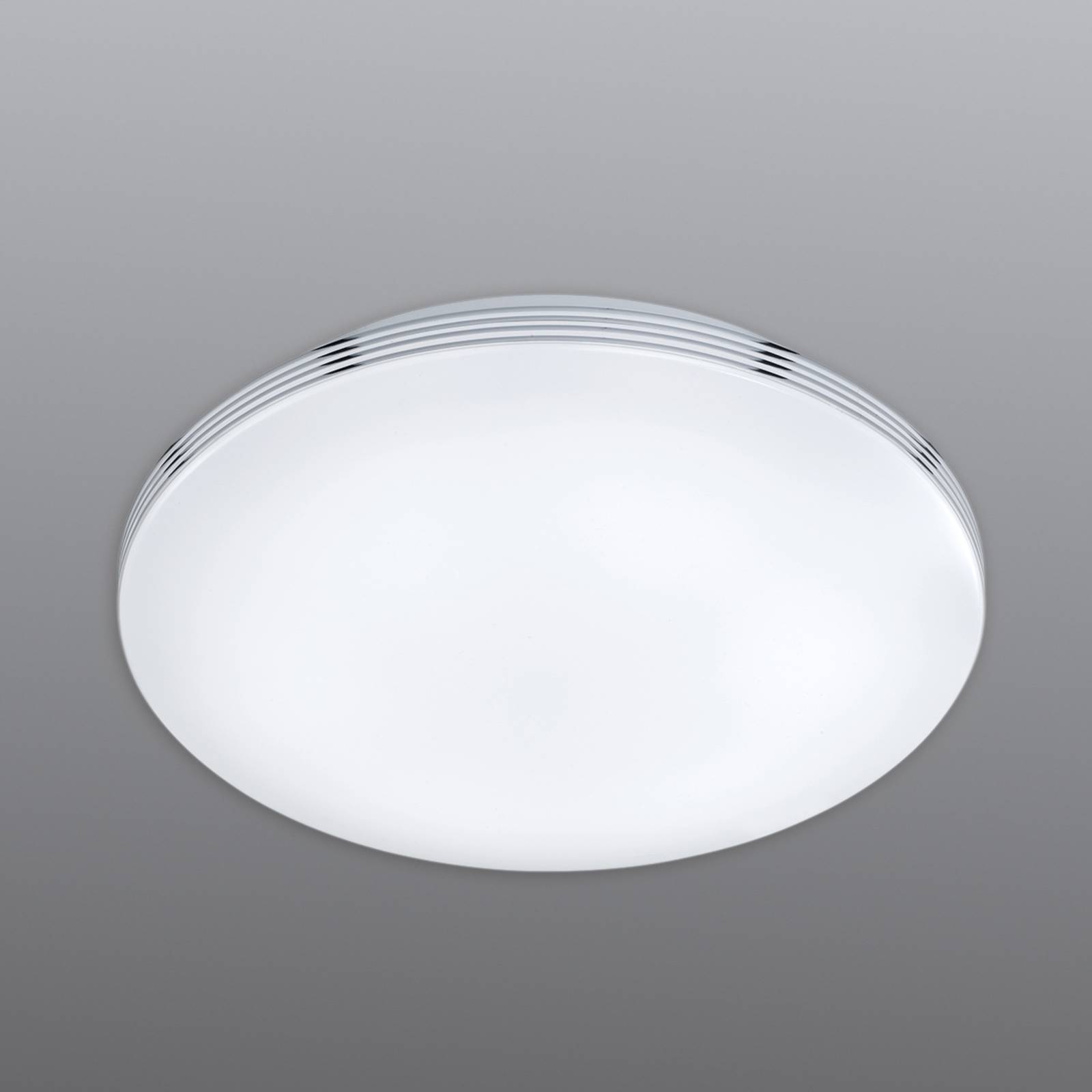 foto del prodotto trio lighting plafoniera per bagno apart con led