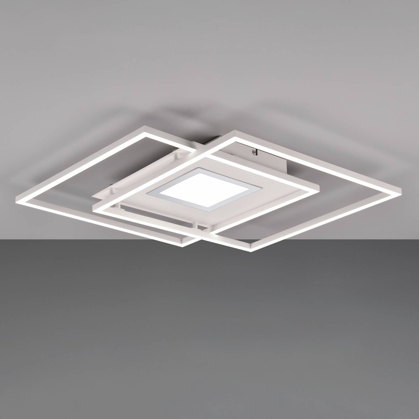 foto del prodotto trio lighting via plafoniera led cct dim telecomando bianco