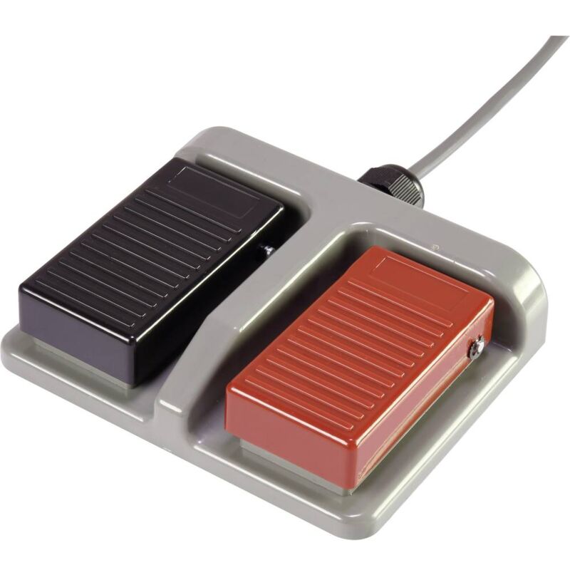foto del prodotto tru components interruttore a pedale 250 v ac 16 a 2 pedali 2 nc, 2 na 1 pz.