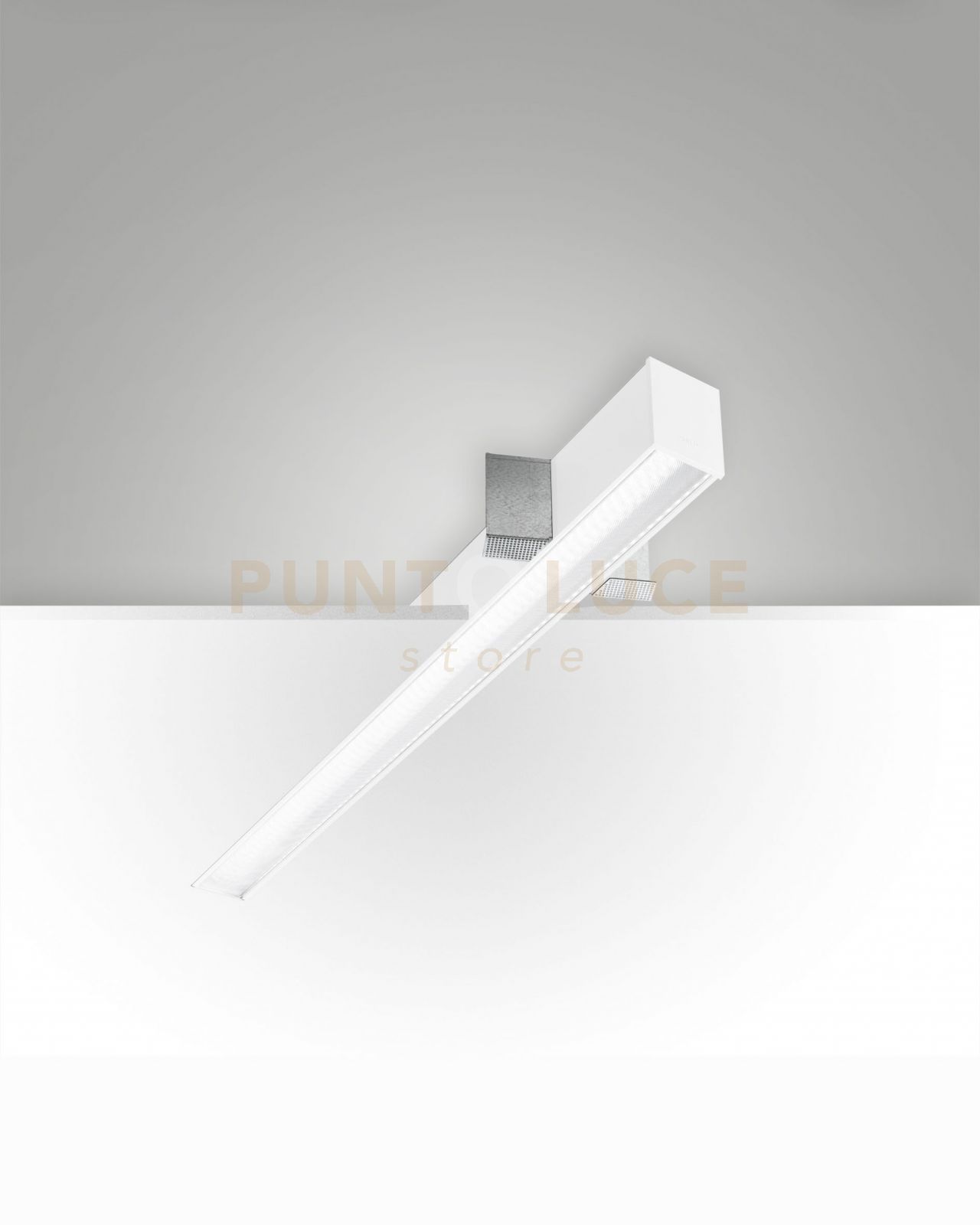 foto del prodotto turner incasso a raso bianco 29w 3000k 3470lm prismatic ip40 100cm dimmerabile dali