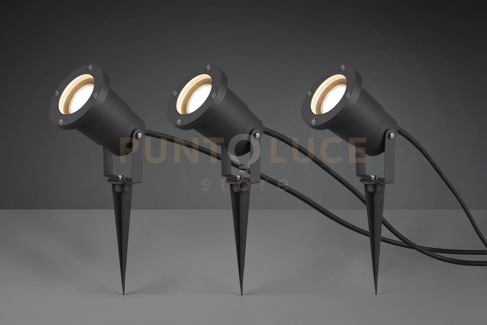 foto del prodotto ubangi kit 3 fari attacco gu10 da esterno con picchetto fusione di alluminio antracite ip54 cavo 5 metri 2x3 metri
