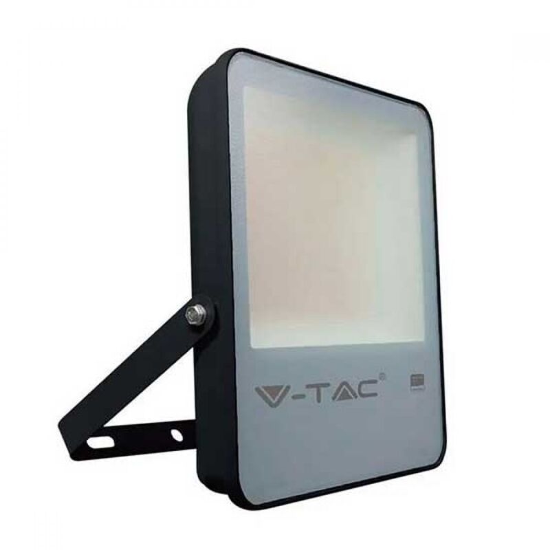 foto del prodotto v-tac faro led chip samsung 30w 157lm w colore nero bianco freddo ip65