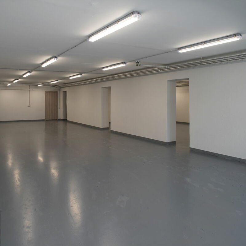 foto del prodotto v tac tub light led a prova di umidit lampada bianca industria leggera da officina ip65, plastica, 1x led 48w 5760lm 4000k bianco neutro, lxlxa