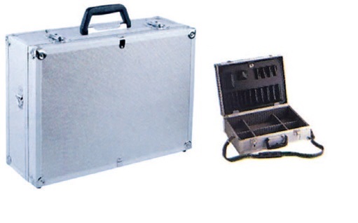 foto del prodotto valigetta alluminio b.piatto cm.45x33,5x15h