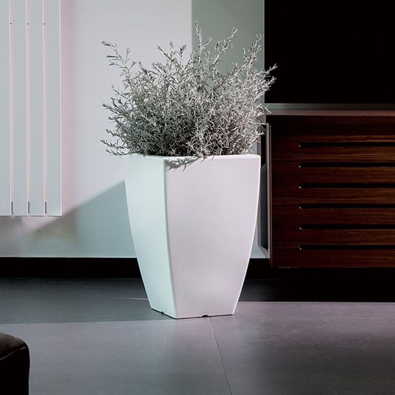 foto del prodotto vaso cromia prisma quadrato decorazione in resina made in italy da h 50 cm verde
