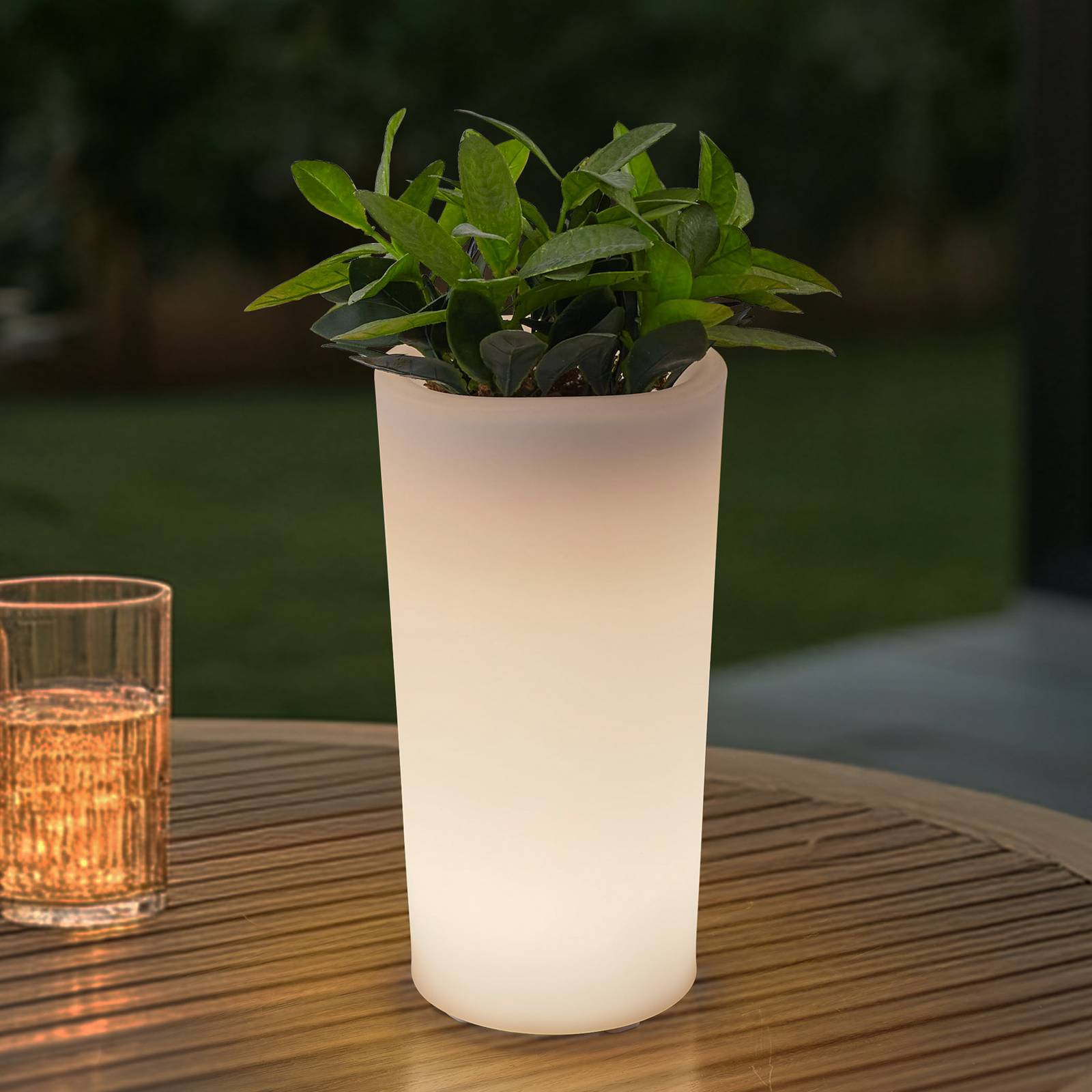 foto del prodotto vaso di fiori ricaricabile lindby led florista, rgb, ip54, 12 cm, bianco