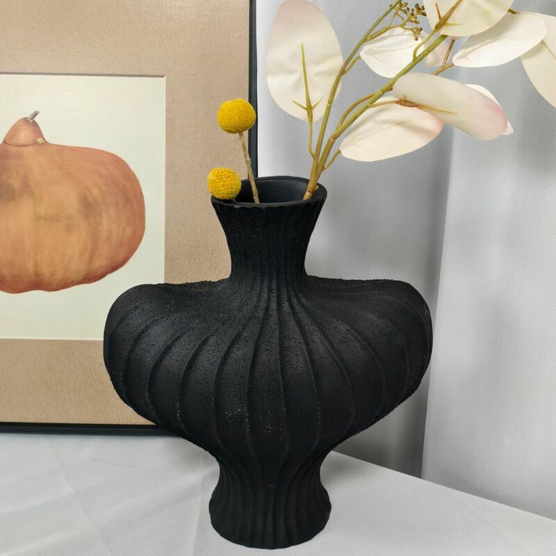 foto del prodotto vaso fiori decorativo da interno moderno vaso nero in resina centrotavola
