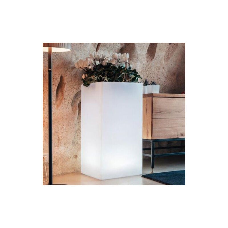 foto del prodotto vaso luminoso da giardino in resina bianca per esterno.