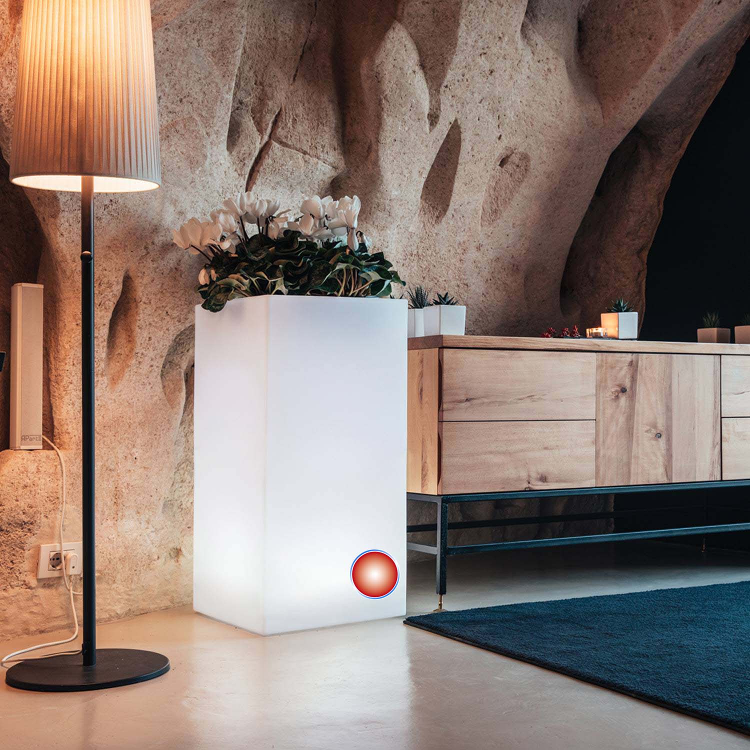 foto del prodotto vaso luminoso in resina quadrato 40x40 led luce rossa mod. cube top bright