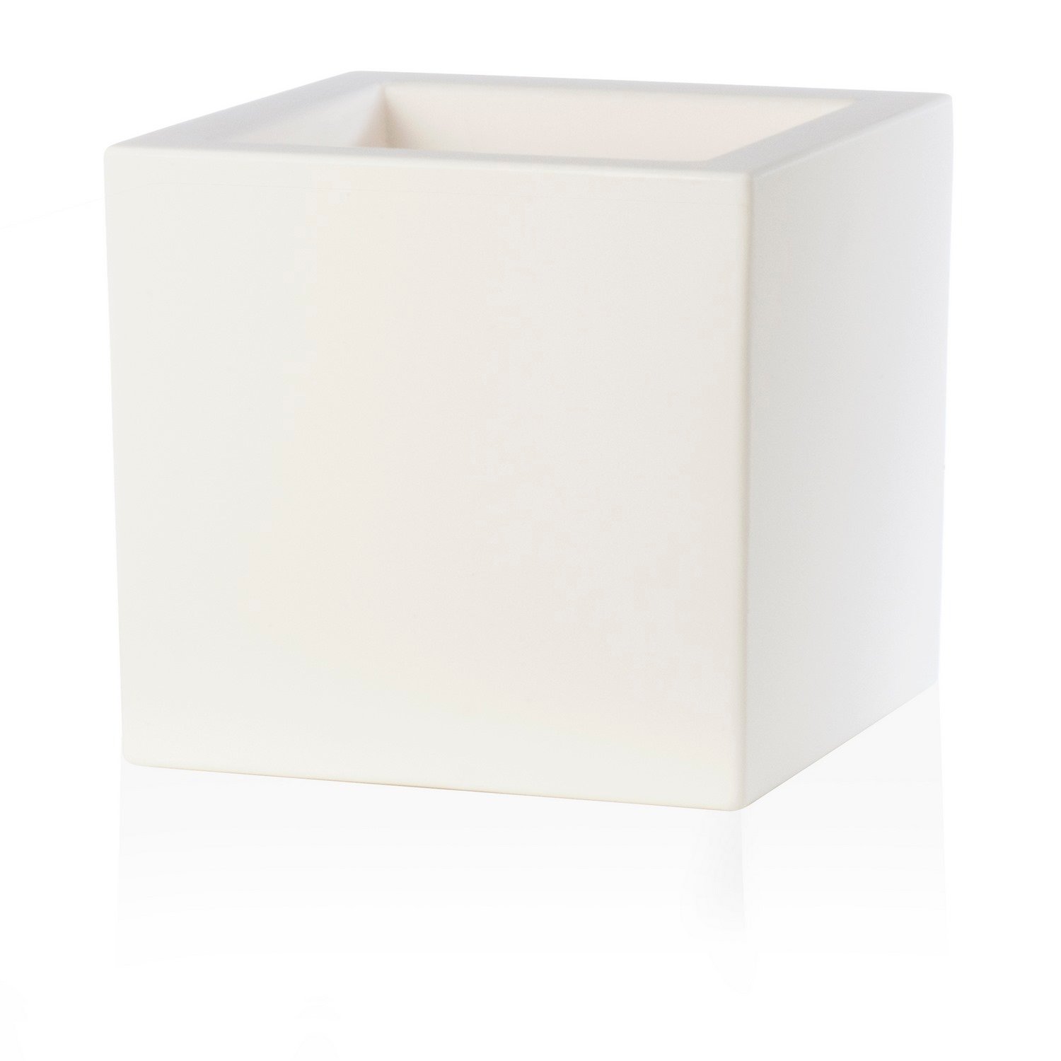 foto del prodotto vaso quadrato colore bianco 24 5x24 5 cm h 24 5 mod. schio cubo