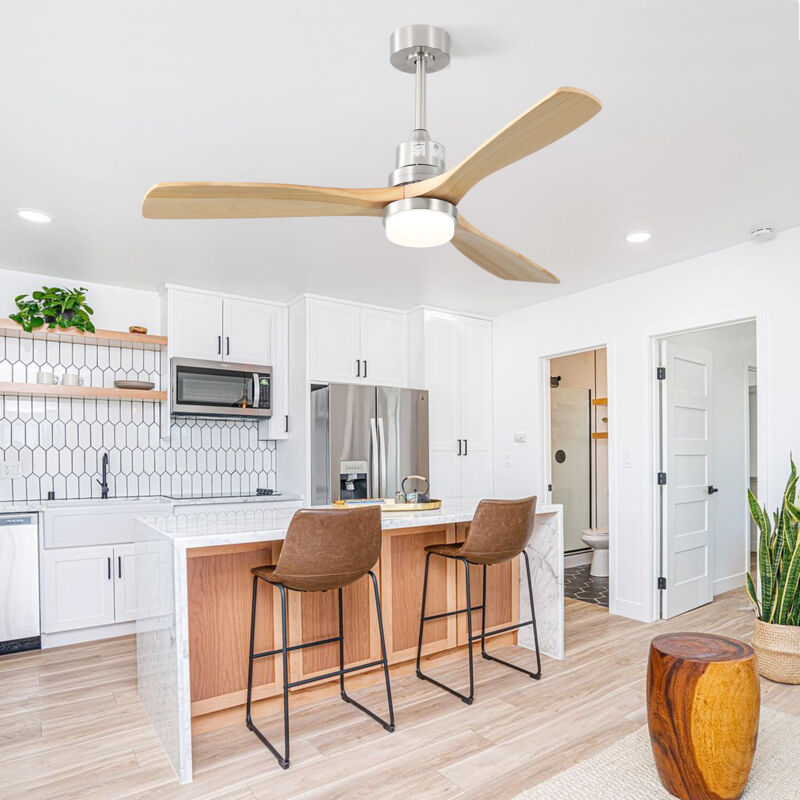 foto del prodotto ventilatore da soffitto 132x132x52cm, led, con telecomando, motore dc, metallo e legno, argento/naturale