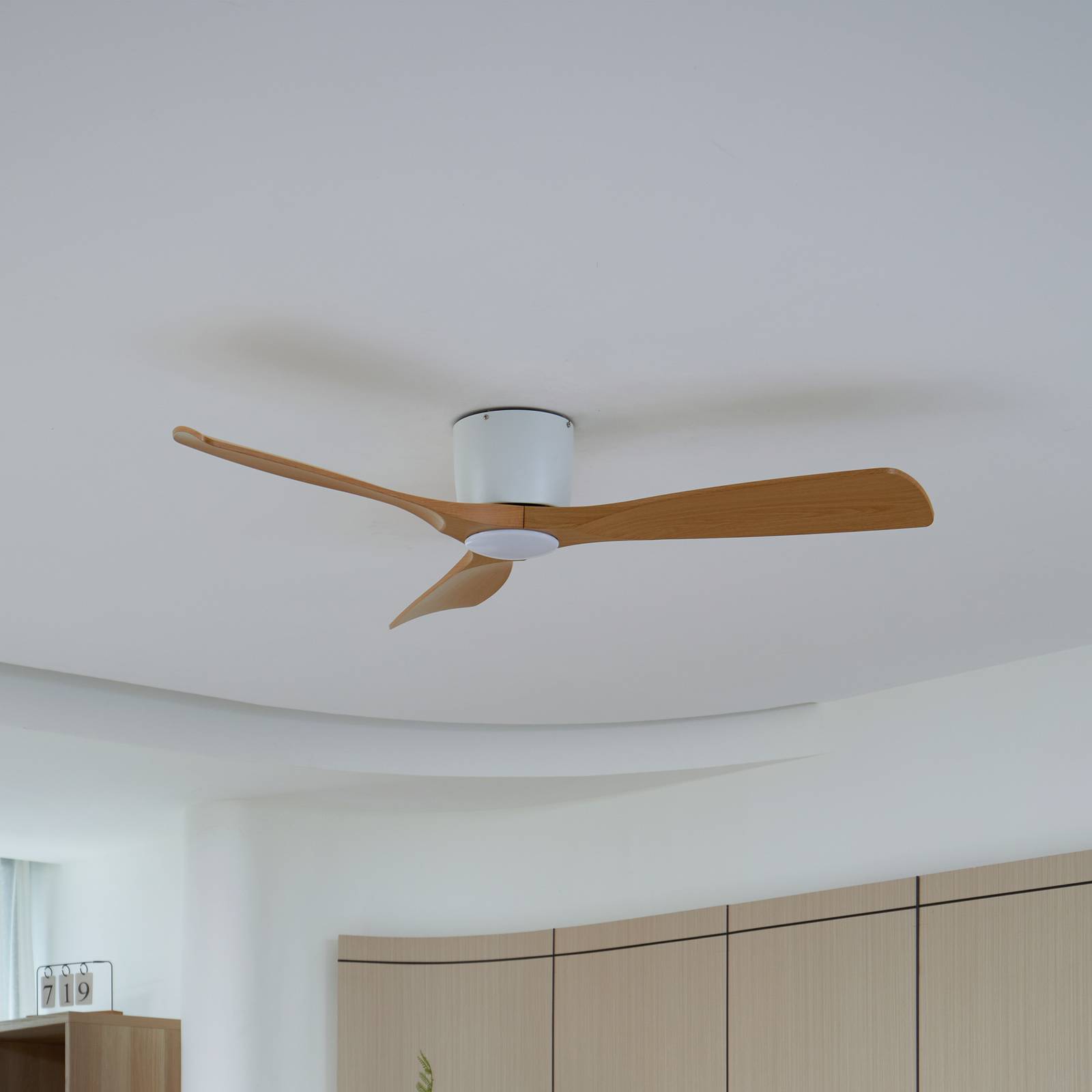 foto del prodotto ventilatore da soffitto led lucande smart moneno, bianco legno, tuya