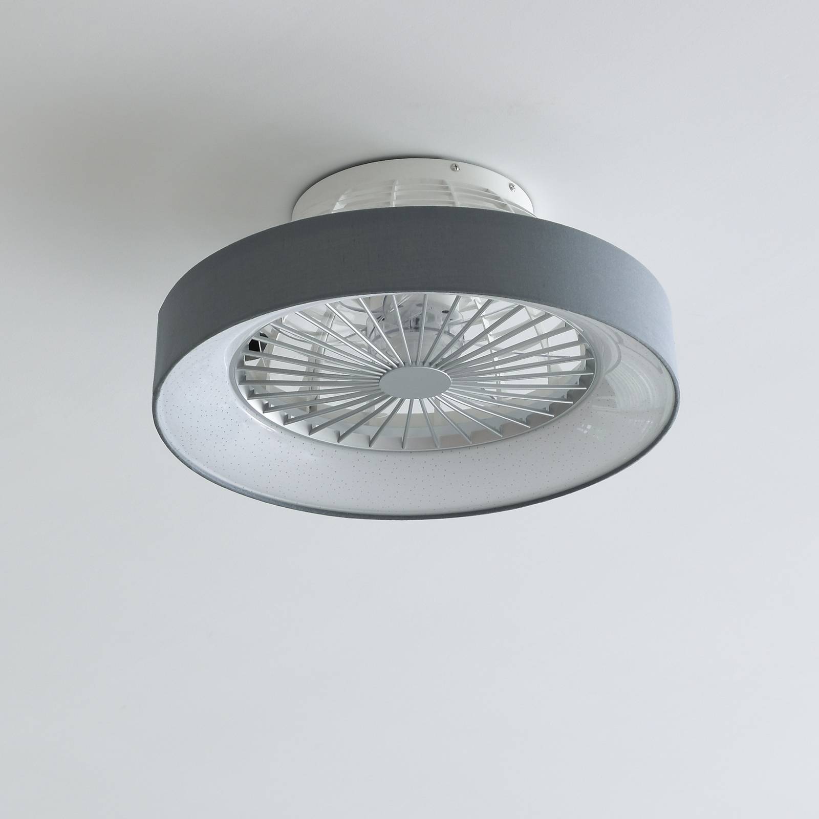 foto del prodotto ventilatore da soffitto lindby led mace, grigio, silenzioso, cct