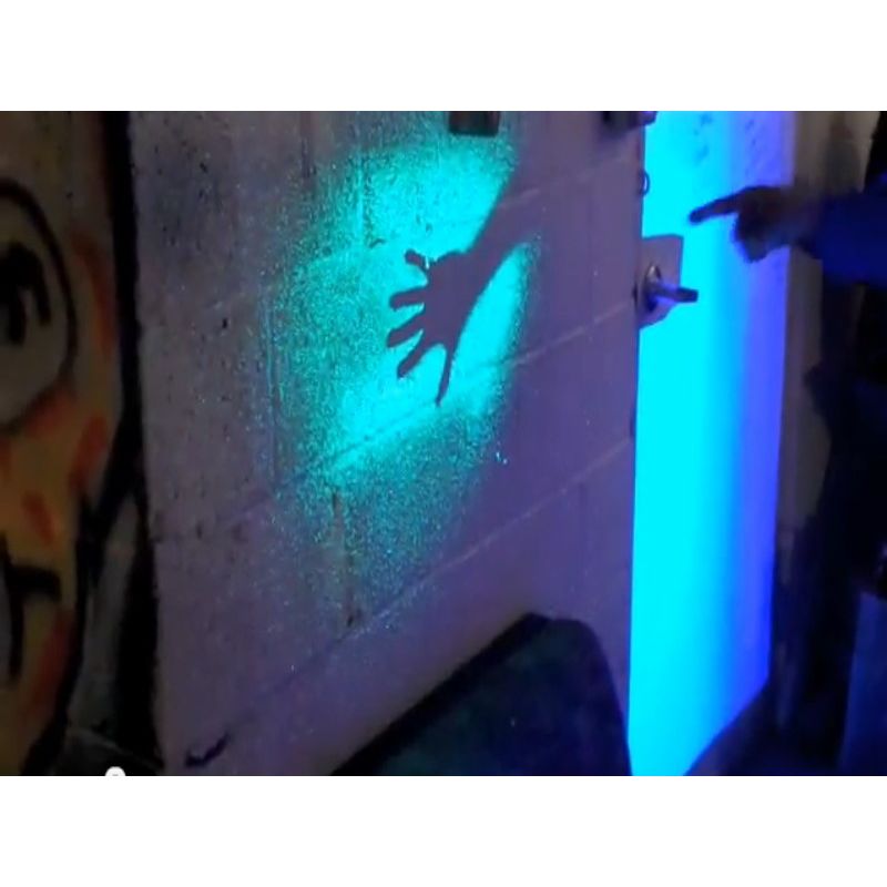 foto del prodotto vernice spray fosforescente luminescente che si illumina al buio in 3 colori colore purple, numero pezzi 400ml