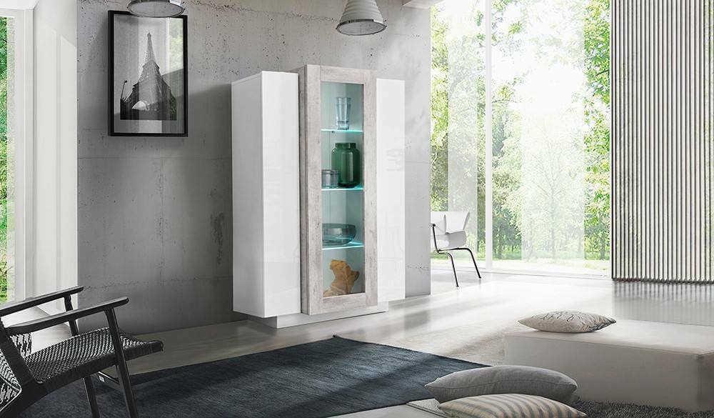 foto del prodotto vetrina moderna con anta a ablaze, made in italy, mobile vetrinetta da soggiorno, cm 80x38h121, bianco lucido e cemento