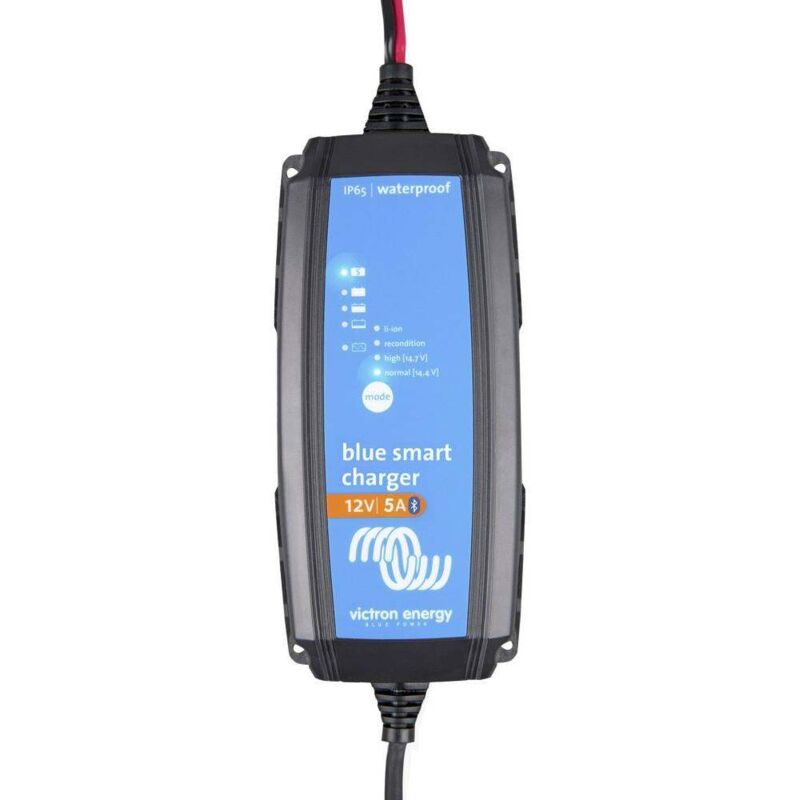 foto del prodotto victron energy caricatore per batterie al piombo blue smart ip65 12 5 12 v corrente di carica max. 5 a