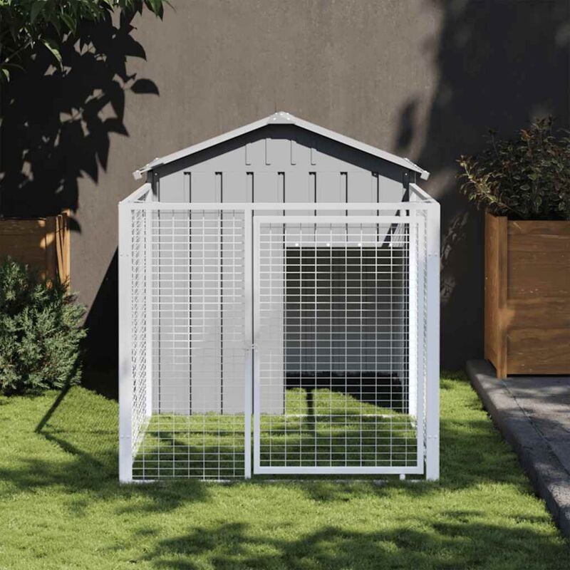 foto del prodotto vidaxl casetta cani corsa grigio chiaro 117x201x123 cm acciaio zincato
