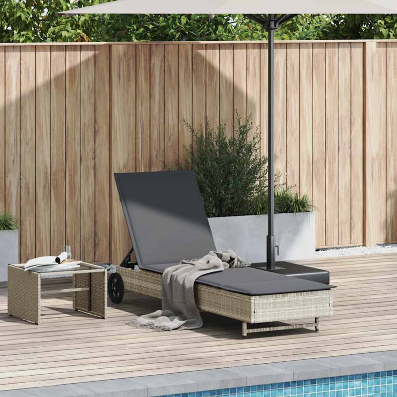 foto del prodotto vidaxl lettino prendisole con ruote e cuscino polyrattan grigio chiaro