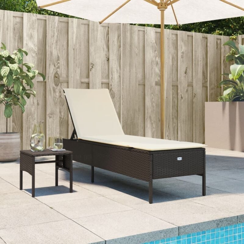 foto del prodotto vidaxl lettino prendisole con tavolo e cuscino marrone in polyrattan