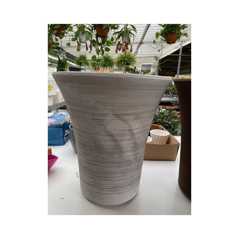 foto del prodotto vivaio garden forest vaso tondo in resina mimosa con altezza di cm 50 elbi colori industrial grey