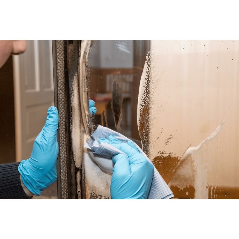 foto del prodotto weicon schiuma detergente per camini 400 ml detergente per vetri di camini e stufe schiuma di pulizia