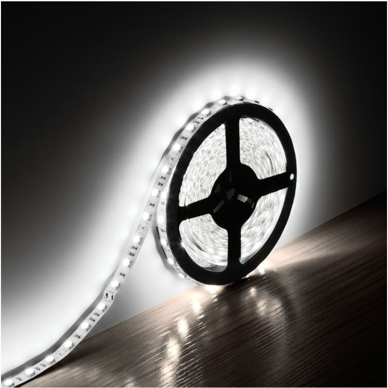 foto del prodotto wisdom striscia led smd 5050 5mt 300 led wisdom 5760 lumen 14,4w mt 72w ip65 bianco freddo 