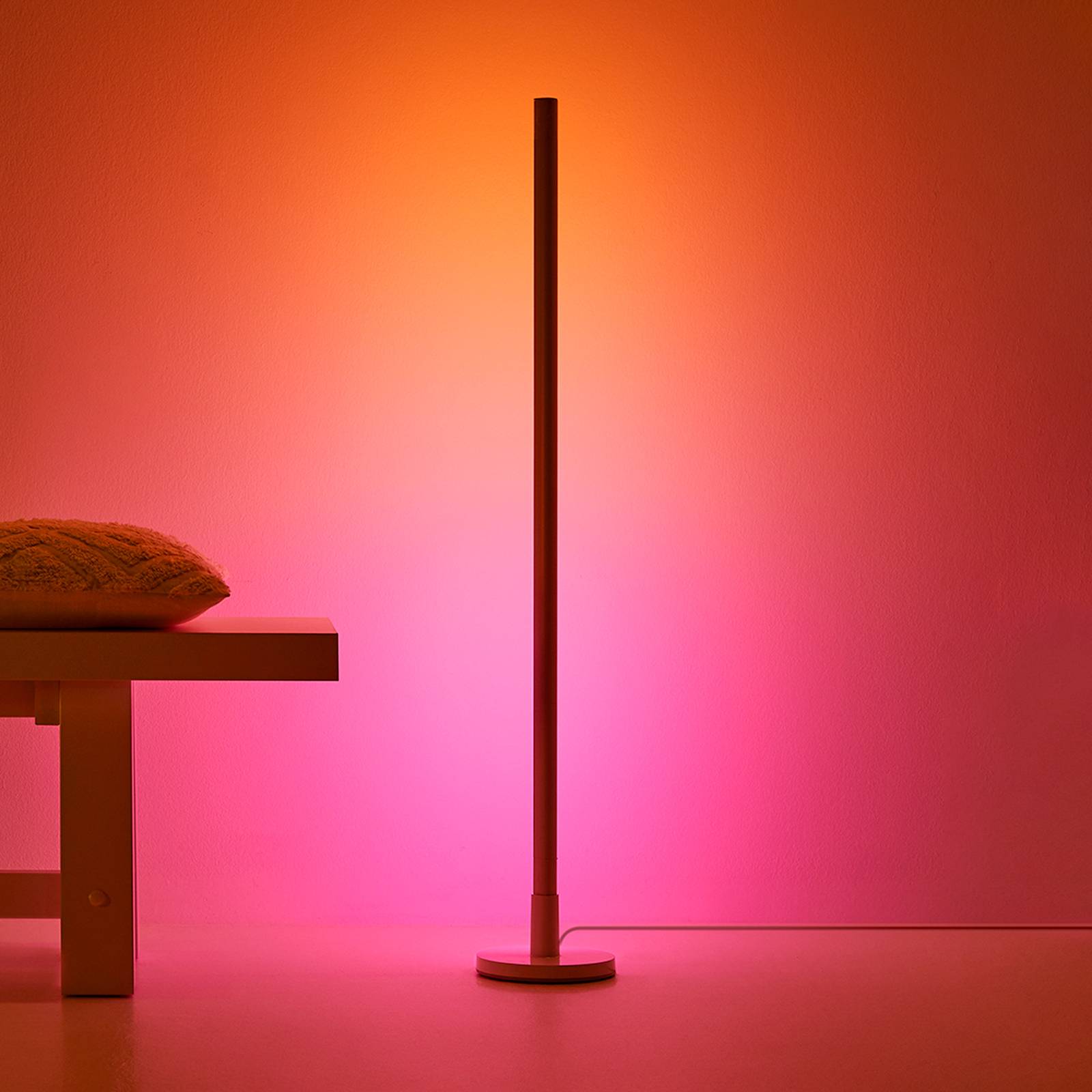foto del prodotto wiz piantana led pol, bianco e colore sintonizzabile