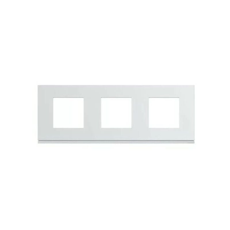 foto del prodotto wxp0013 galleria in plastica iniettata 3 montanti orizzontali 71 mm puri hager