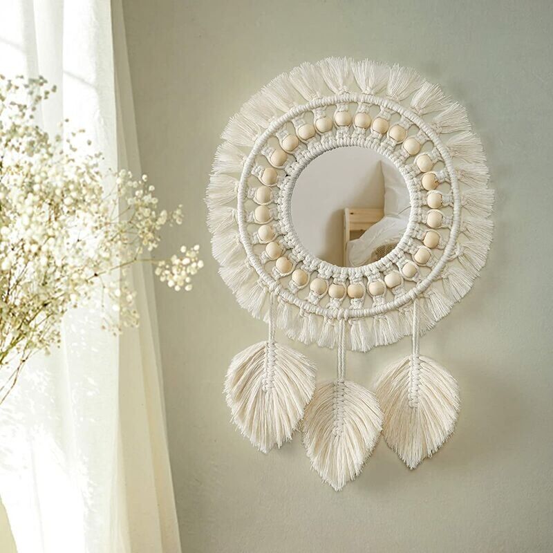 foto del prodotto ymyny - specchio da parete con frange e perline di legno, ciondolo con piuma, specchio da parete rotondo, per camera da letto, corridoio, soggiorno, arredamento per la casa (beige)