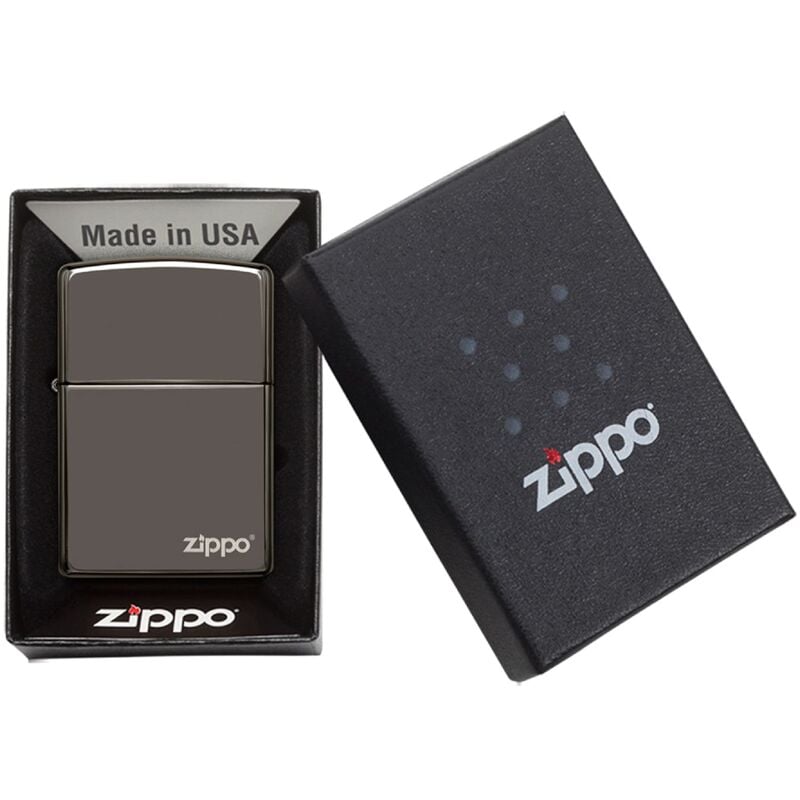 foto del prodotto zippo accendino classic black ice 150zl, accendino antivento ricaricabile realizzato in metallo con caratteristico click color nero opaco,